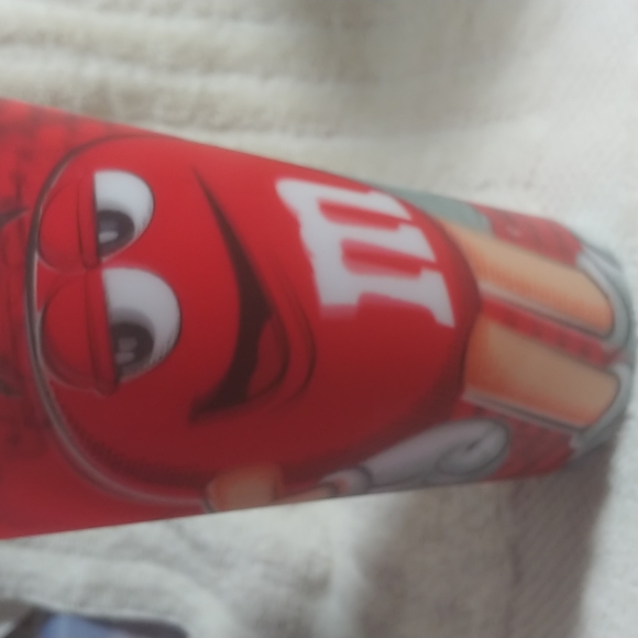 3 M&Ms 20 oz tumblers - Picture 8 of 9